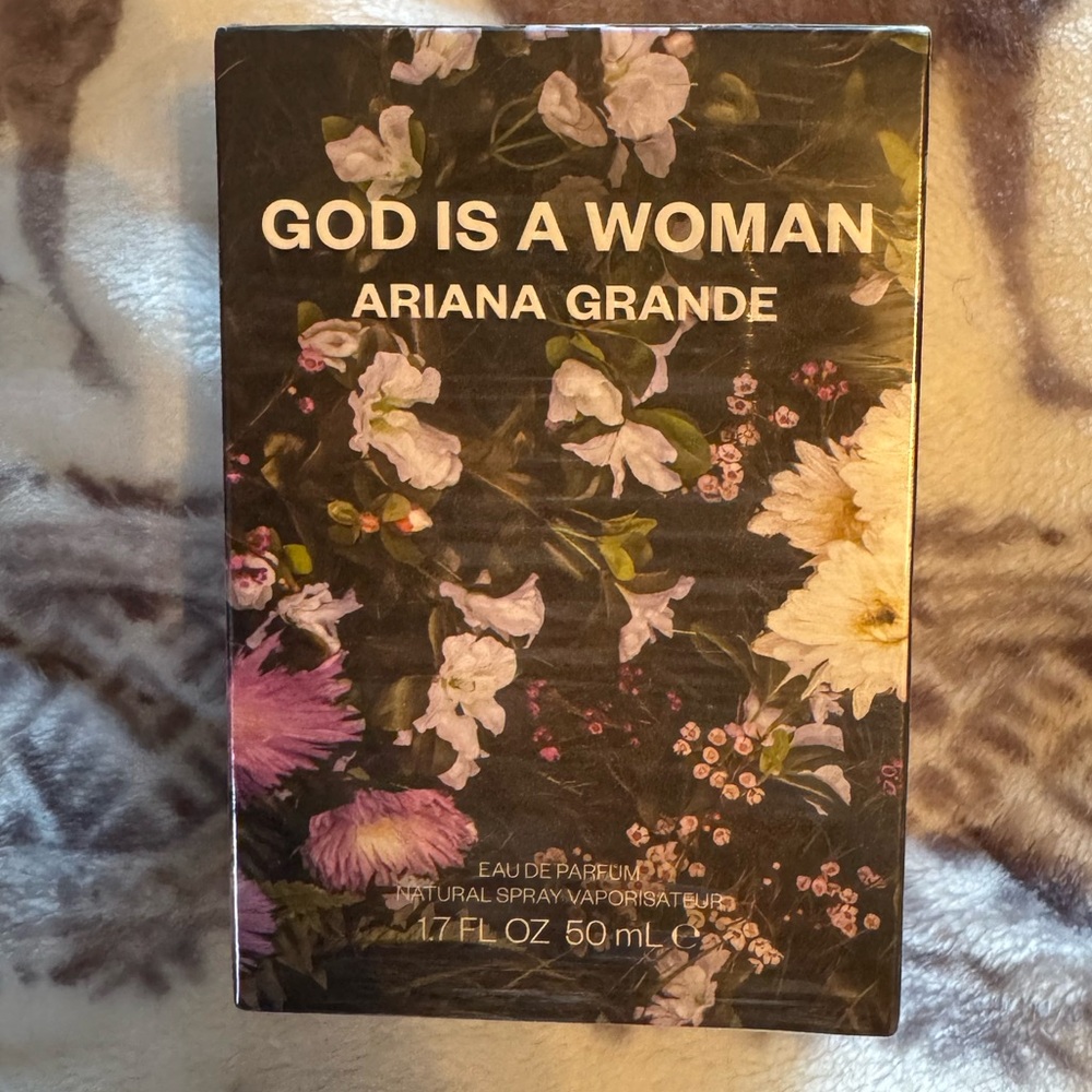 Ariana Grande God is a Woman Perfume